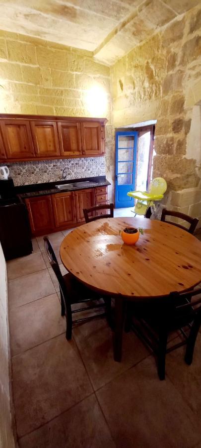Ta Lucia Farmhouse With Private Pool And Bbq Villa Santa Luċija Eksteriør billede